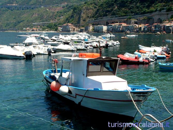 Barca a Chianalea di Scilla