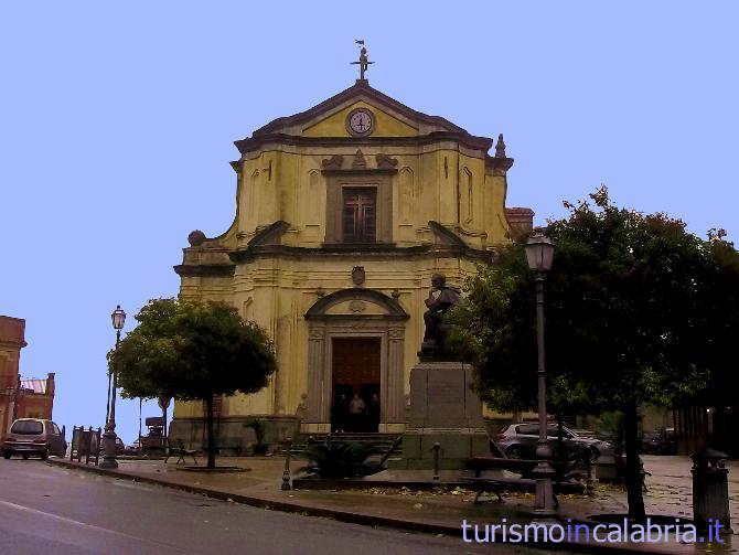 Chiesa di S. Francesco e Monumento