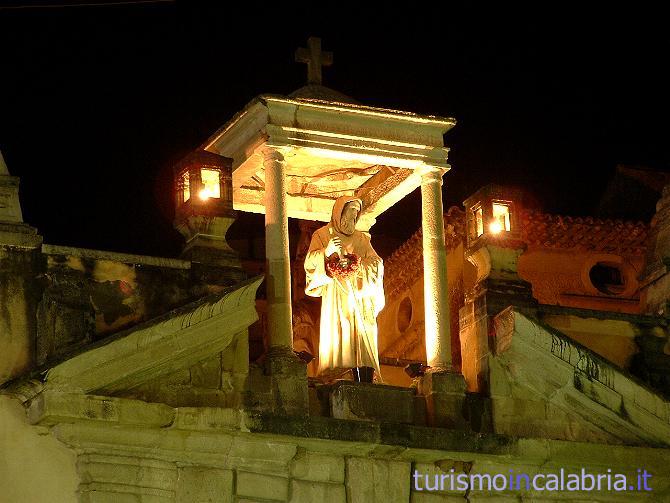 Statua di San Francesco Illuminata