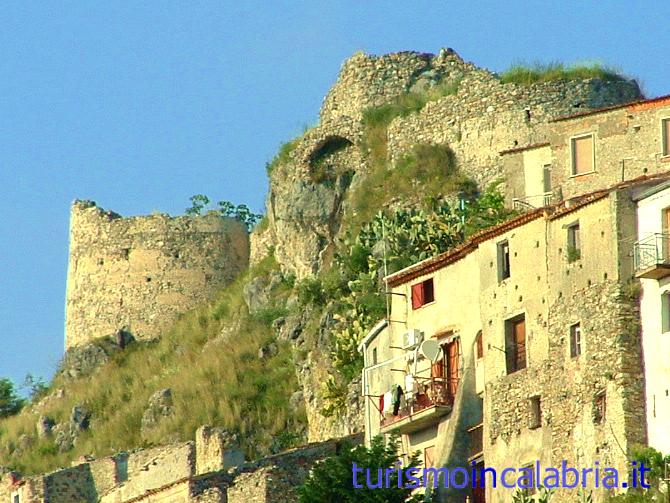 Ruderi del Castello di Scalea