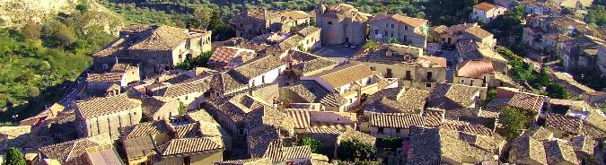 Gerace Borgo Medioevale affacciato sul Mare in Calabria