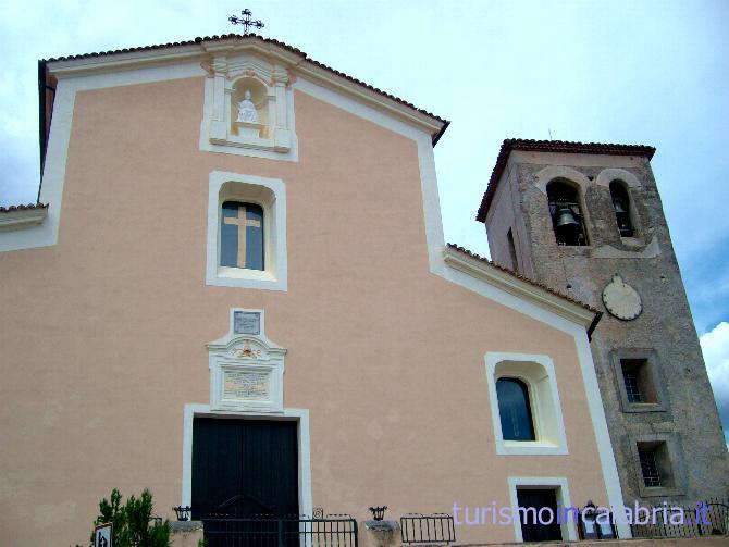 Facciata chiesa S. Pietro e Paolo