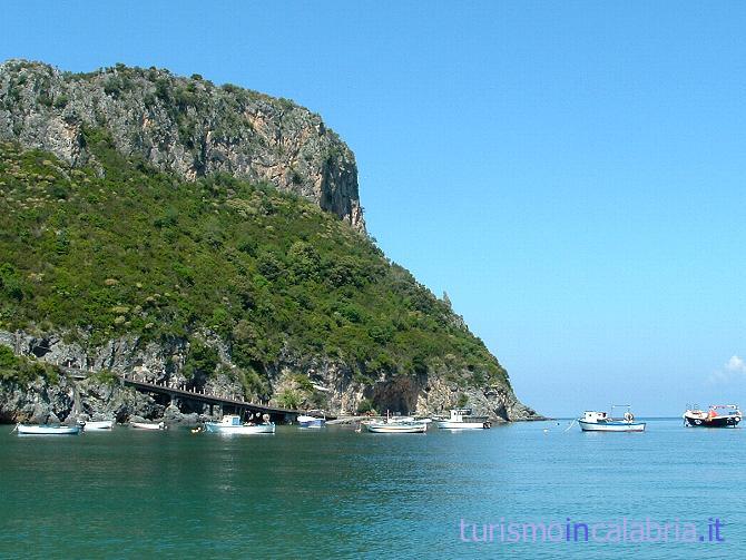 Isola di Dino e barche