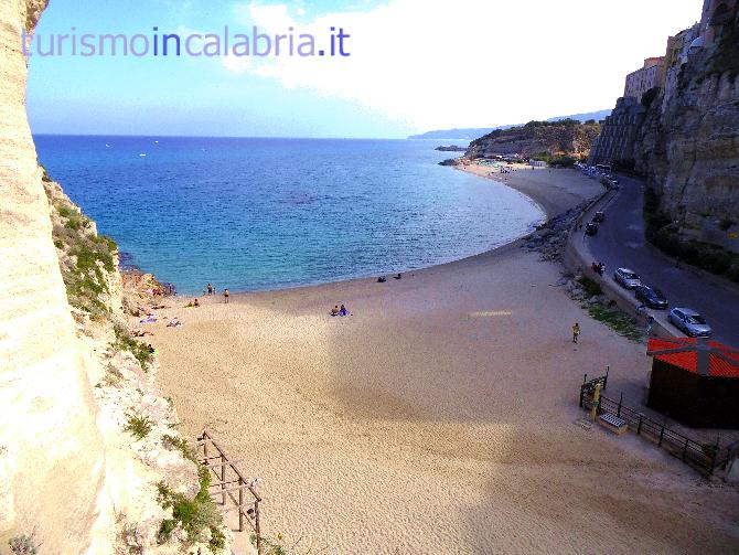 Spiaggia Dell'Isola a Tropea